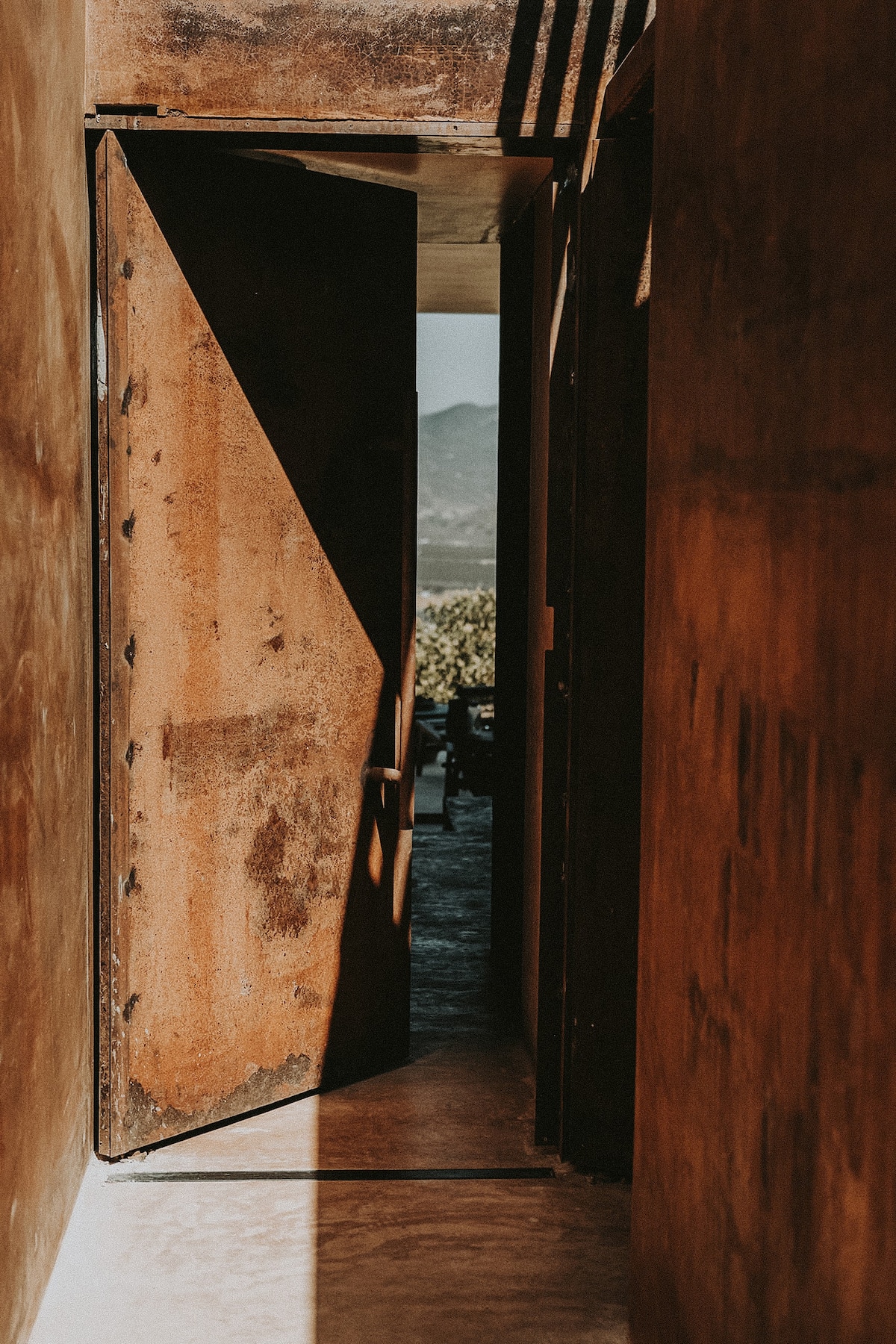 Mira Earth Studios  Valle de Guadalupe & Ensenada