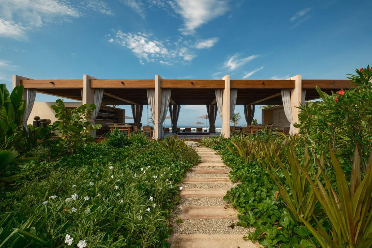 Beachfront Villa in El Rosedal