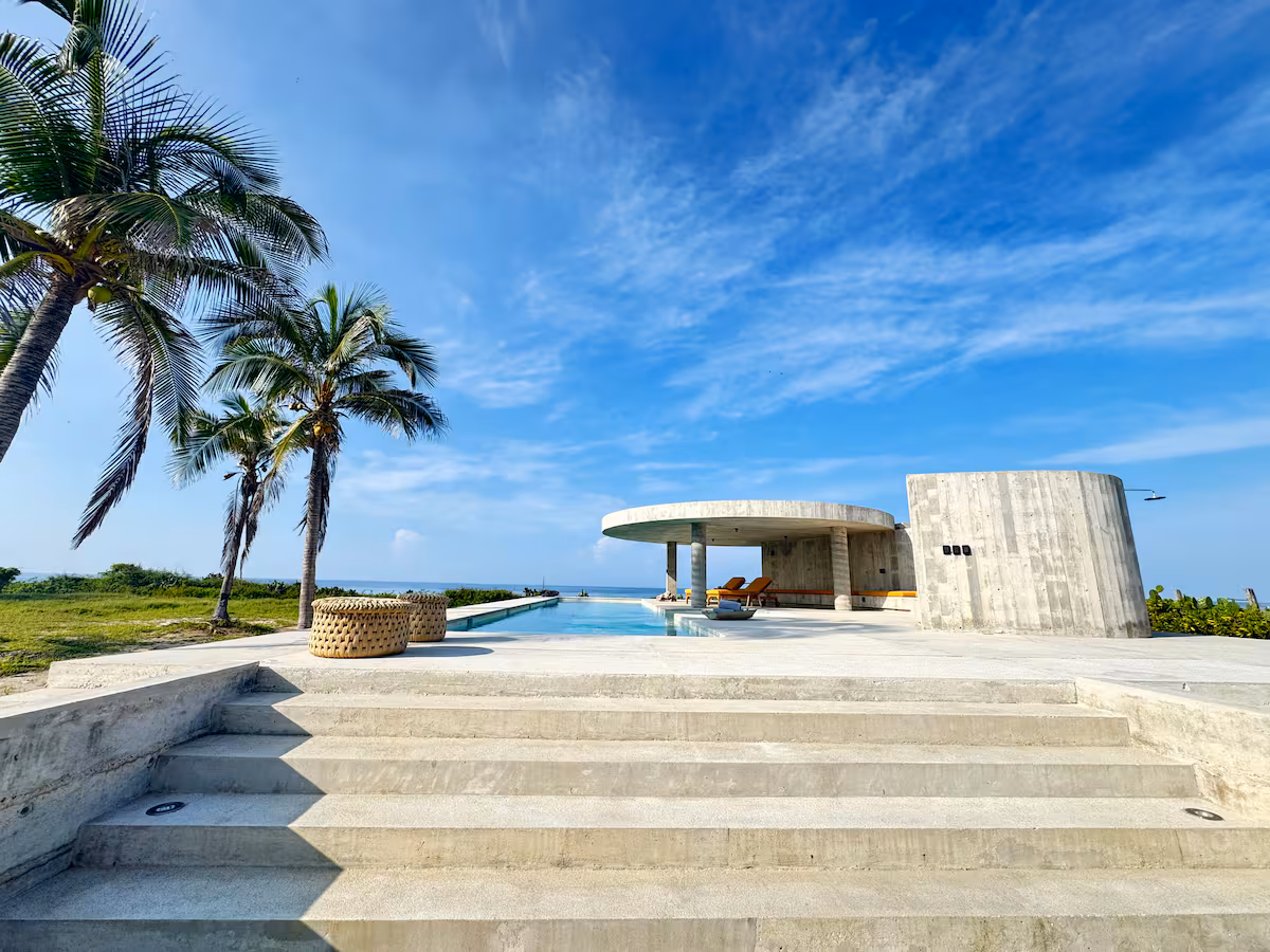 Roca Ahumada Puerto Escondido