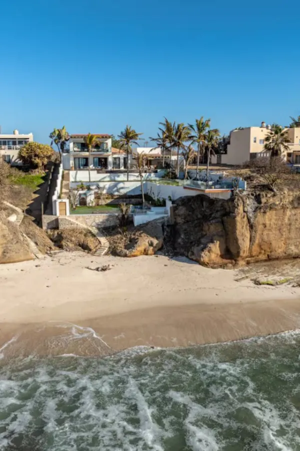 Beach in Playa Careyeros