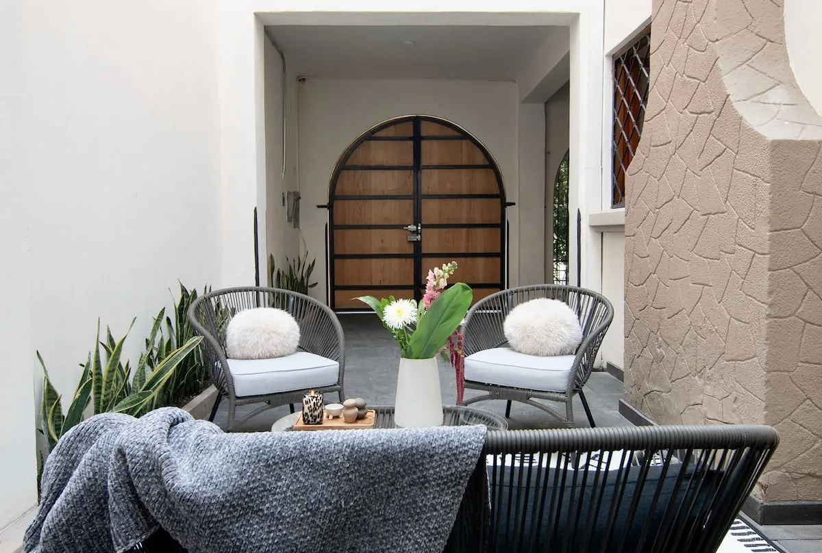 White Lotus Mexico City