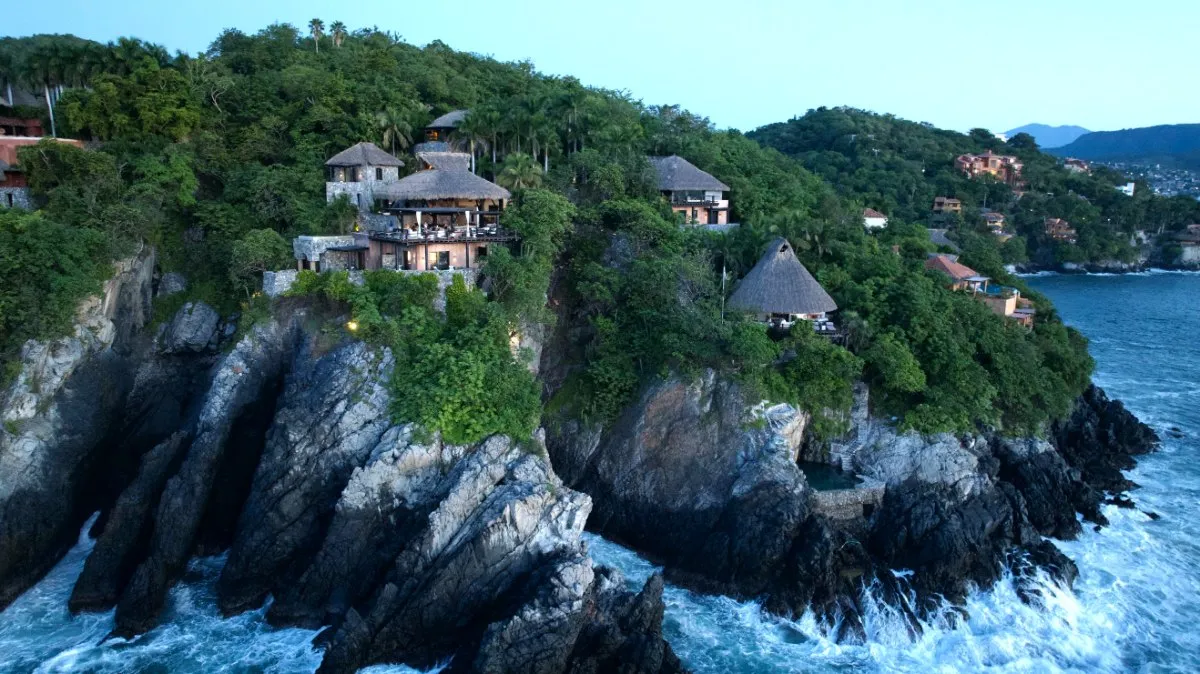 Cliffside Estate in Zihuatanejo