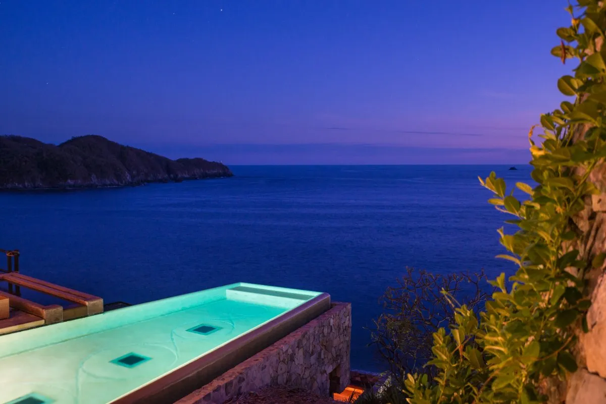 Cliffside Estate in Zihuatanejo