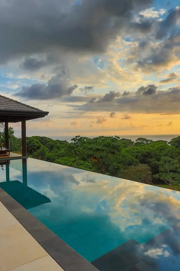 Cliff Villa in Santa Teresa