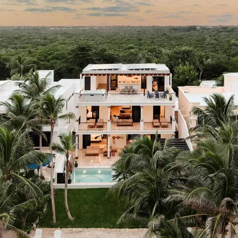Beachfront Villa in Akumal