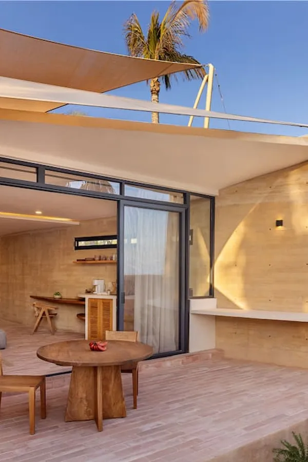 Brutalist  Casita in Todos Santos