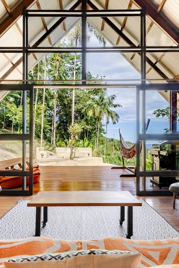 Waterfall Casa in Paraty-Cunha
