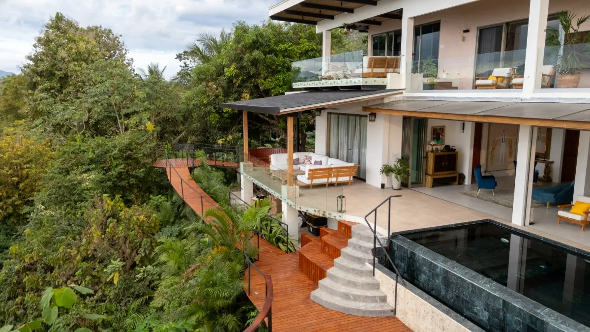 Luxury Home in Santa Teresa