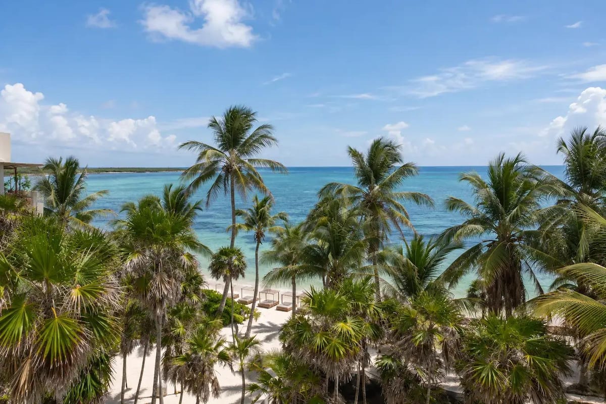Resort House in Soliman Bay