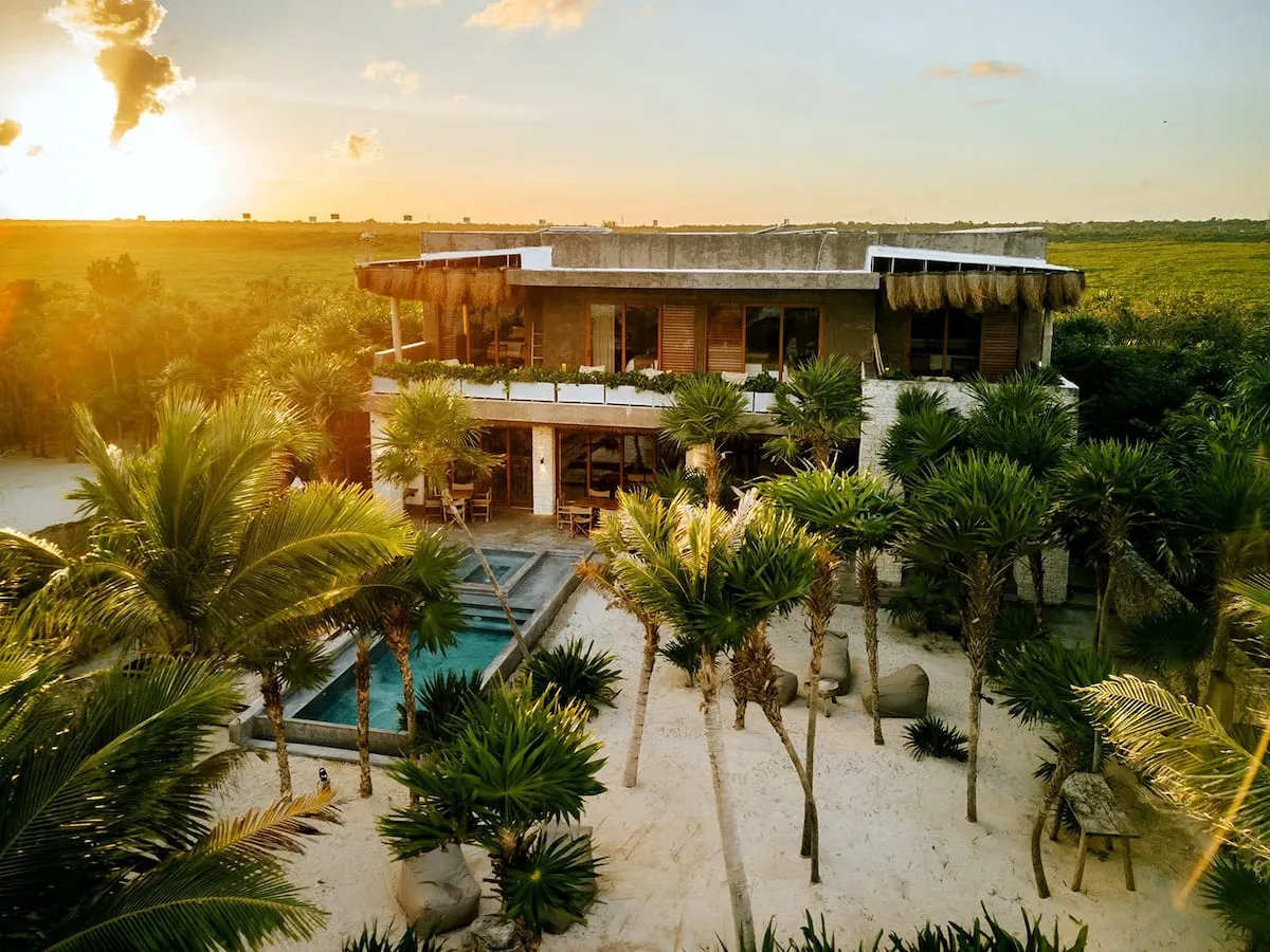 Beachfront Villa in Soliman Bay 